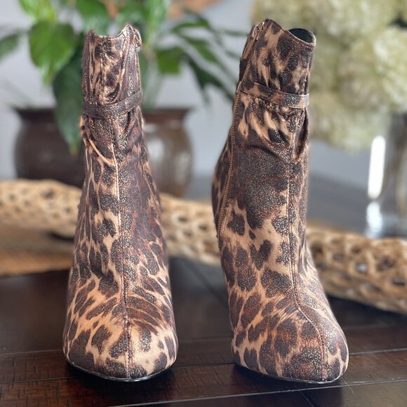 Uptown Metro Uber Sexy diba Wiz Ard Cheetah Animal Print Stiletto Heels Booties - Picture 6 of 13